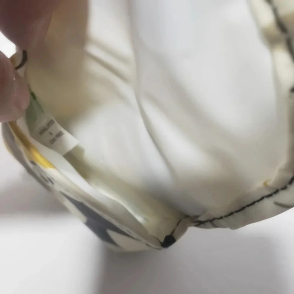 Vera Bradley Pacifier  Pod Case. - Picture 6 of 7